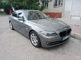 BMW 5 Series foto 1