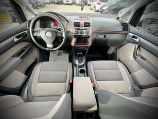 Volkswagen Touran foto 10