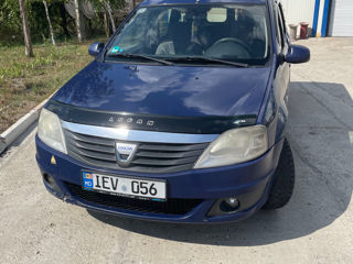 Dacia Logan foto 1