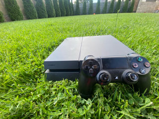 PlayStation 4 og foto 1