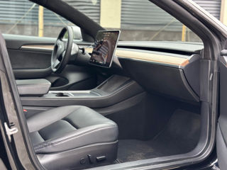 Tesla Model 3 foto 8