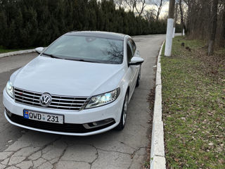 Volkswagen Passat CC foto 2