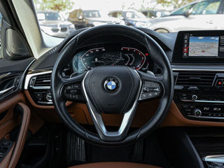 BMW 5 Series foto 11