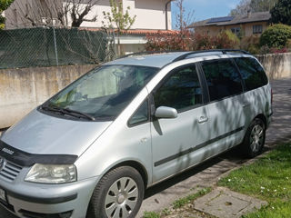 Volkswagen Sharan foto 1