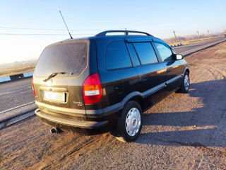 Opel Zafira foto 3