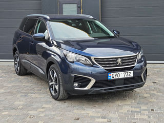 Peugeot 5008 фото 0