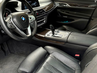 BMW 7 Series foto 9