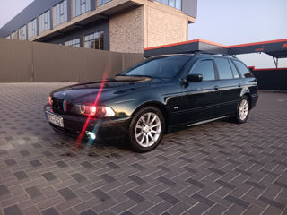 BMW 5 Series foto 1