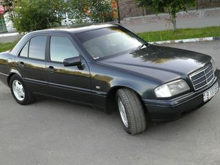 Mercedes C Class foto 2