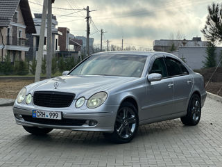 Mercedes E-Class foto 3