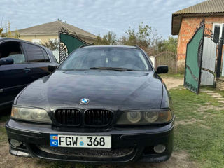 BMW 5 Series foto 4