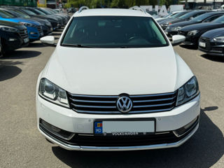 Volkswagen Passat foto 3