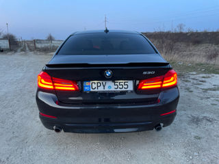 BMW 5 Series foto 4