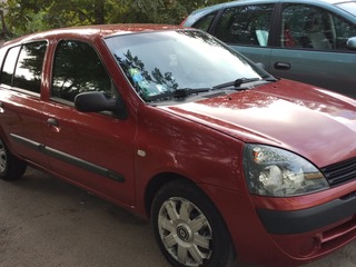 Renault Clio foto 1