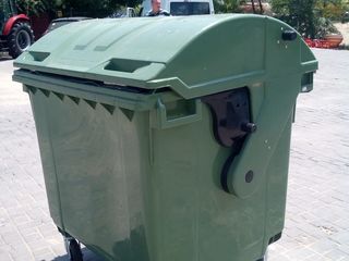 Оцинкованные и пластиковые контейнеры / мусорные баки / урны . foto 13