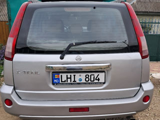 Nissan X-Trail foto 2