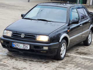 Volkswagen Vento foto 7