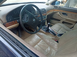 BMW 5 Series foto 8