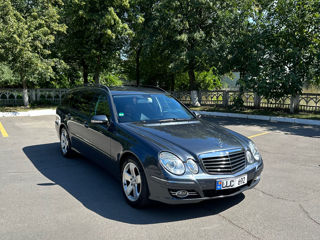 Mercedes E-Class foto 2