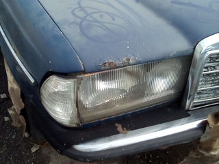 Mercedes Series (W123) foto 3