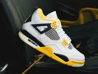 Air Jordan 4 Vivid Sulfur originali marimea 38