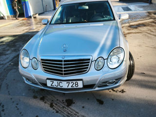 Mercedes E-Class foto 3