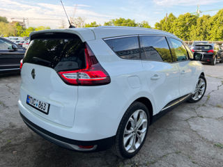 Renault Grand Scenic foto 2