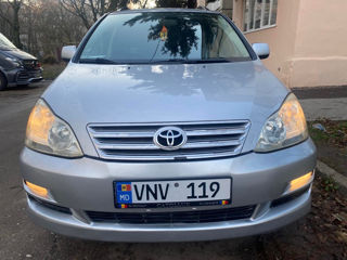 Toyota Avensis Verso foto 6