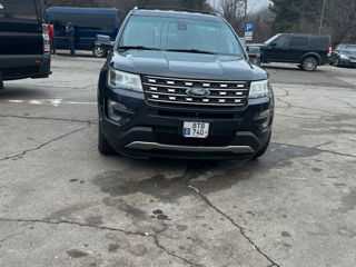 Ford Explorer foto 3