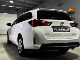 Toyota Auris foto 3