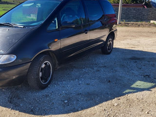 Volkswagen Sharan foto 1