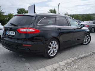 Ford Mondeo foto 2