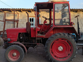 Se vinde tractor T25 foto 4