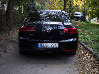 Volkswagen Passat foto 2