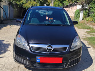 Opel Zafira foto 2