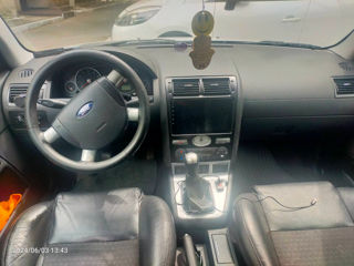 Ford Mondeo foto 5