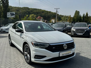 Volkswagen Jetta foto 2