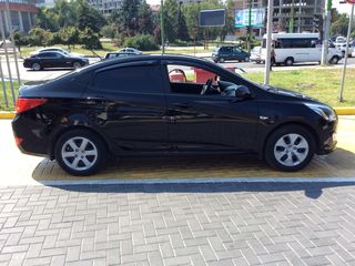 Hyundai Accent foto 9