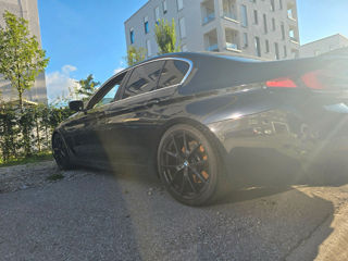 BMW 5 Series foto 7