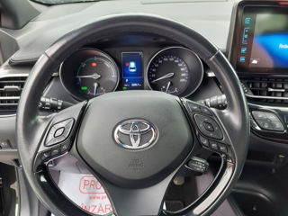 Toyota C-HR foto 15