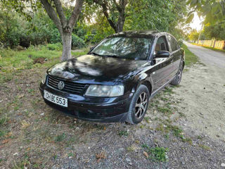 Volkswagen Passat foto 1