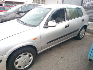 Nissan Almera foto 2