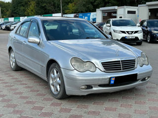 Mercedes C-Class foto 5