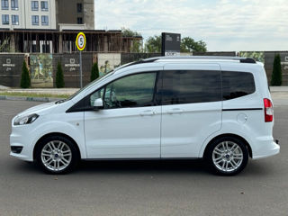 Ford Tourneo Courier foto 8