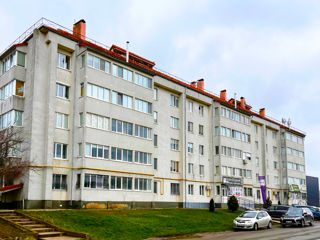 Apartament cu 3 camere, 93 m², Centru, Cimișlia