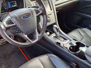 Ford Fusion foto 8