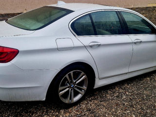 BMW 5 Series foto 4