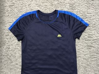 Vînd tricou Authentic(Maicom)pentru sport