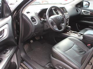 Nissan Pathfinder foto 6