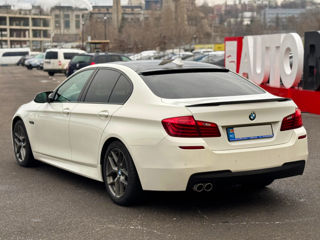 BMW 5 Series foto 8